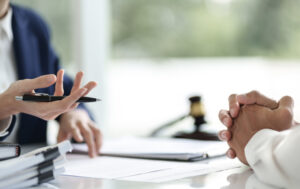 Lawyer and client negotiation in legal judgement consulting.